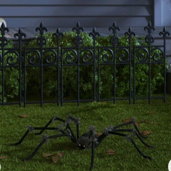 New Hyde and EEK giant 50" Plush black Spider Halloween Decorative Prop - Picture 3 of 3